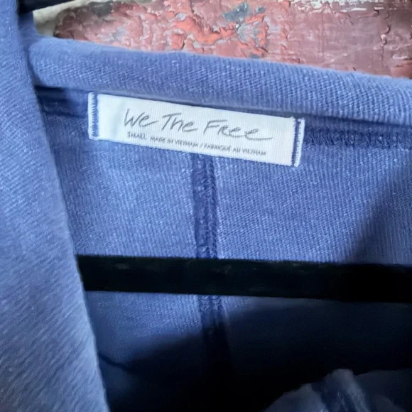 Free People Camden Henley Cropped Blue Raw Hem Oversized Sweatshirt S - Picture 3 of 4